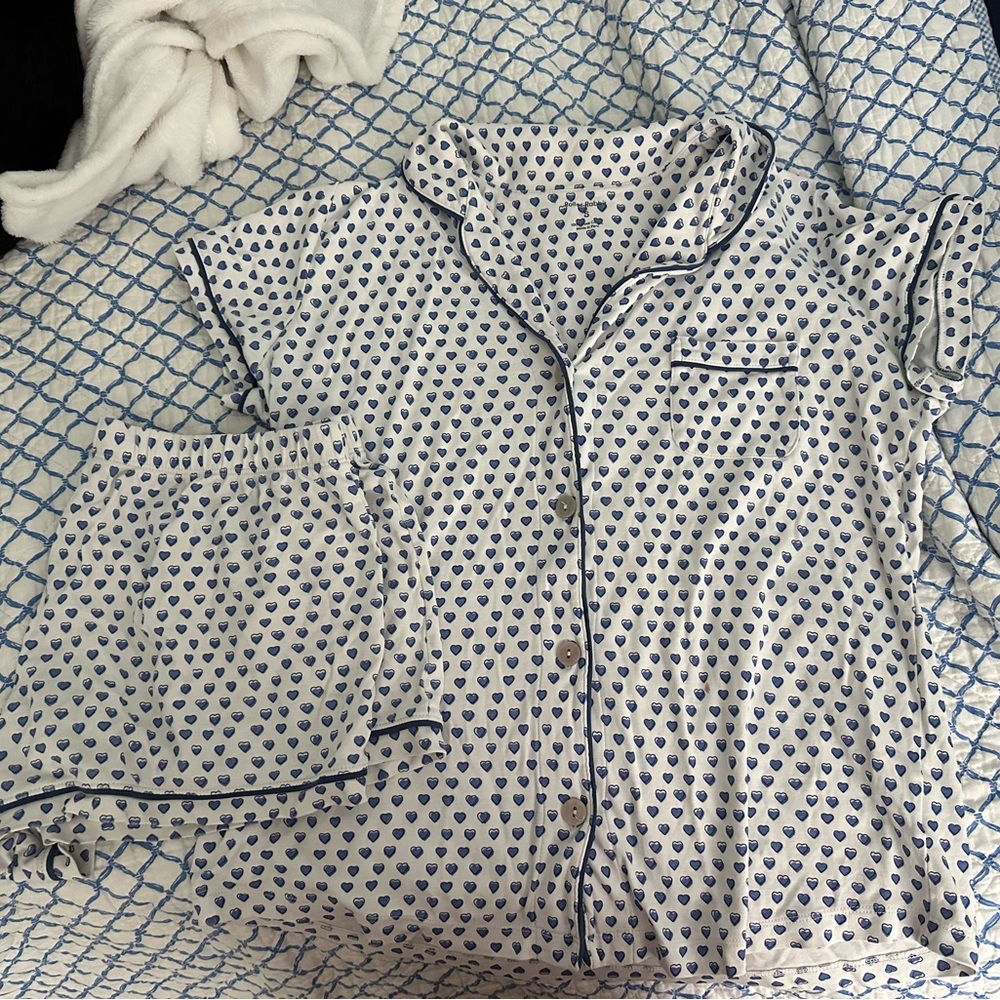 Blue heart roller rabbit pjs size small